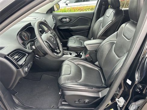 Used 2023 Jeep Cherokee Altitude Lux image 21