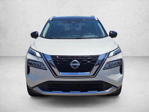 Used 2023 Nissan Rogue Platinum w/ Platinum Premium Package FWD image 2