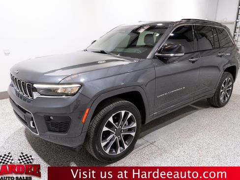 Used 2022 Jeep Grand Cherokee Overland RWD image 2