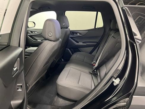 Used 2025 Chevrolet Equinox LT image 32