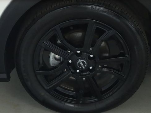 Certified 2023 Nissan Kicks SR w/ SR Premium Package FWD image 37