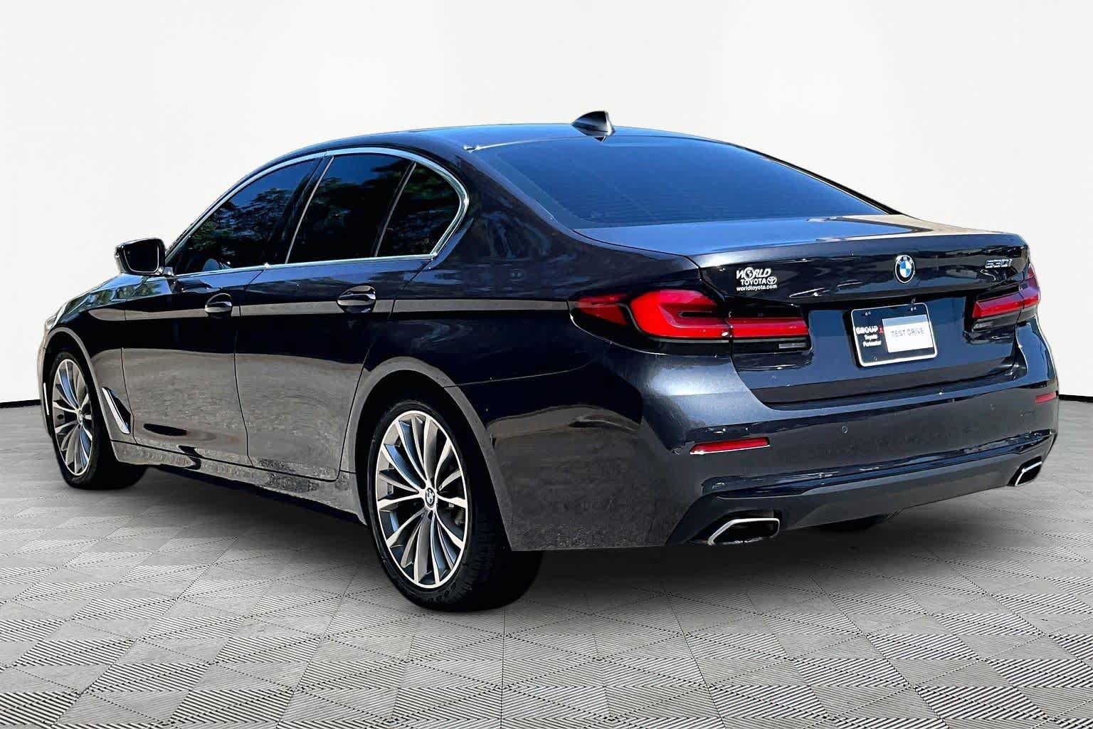 Used 2022 BMW 530i w/ Premium Package RWD image 12