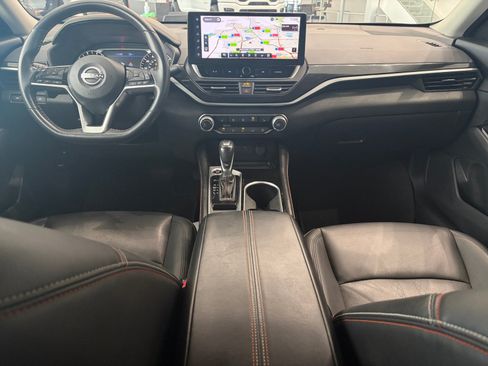 Used 2023 Nissan Altima 2.5 SR w/ SR Premium Package AWD/4WD image 17