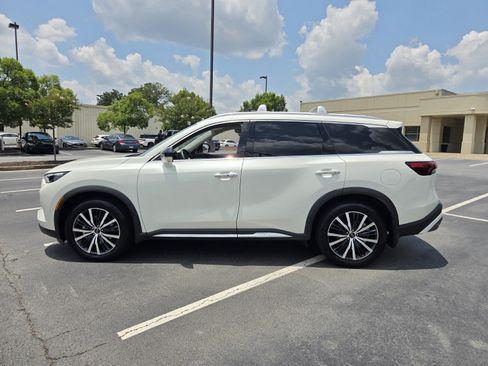 Used 2023 INFINITI QX60 Sensory w/ Vision Package AWD/4WD image 9