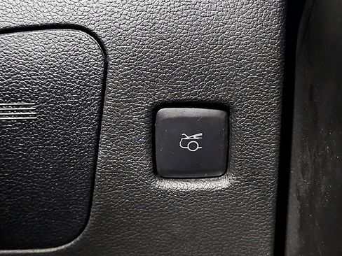 Used 2018 Ford Mustang Premium RWD image 27