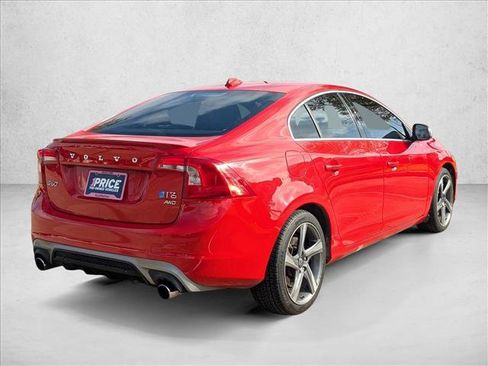 Used 2015 Volvo S60 T6 R-Design image 4