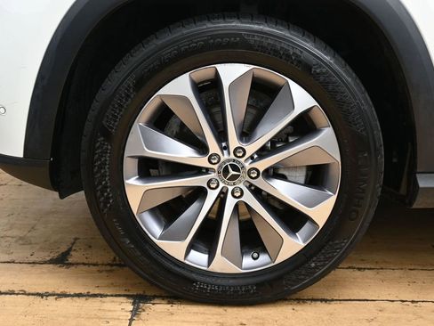 Used 2022 Mercedes-Benz GLE 350 4MATIC w/ Premium Package image 9