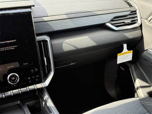 New 2026 GMC Acadia Elevation image 18