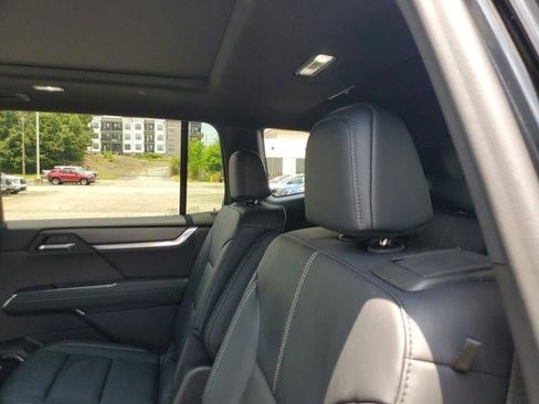 New 2026 GMC Acadia Elevation w/ Elevation Premium Package FWD image 10