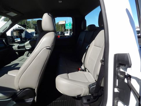 Used 2020 Ford F250 XL w/ Power Equipment Group image 33