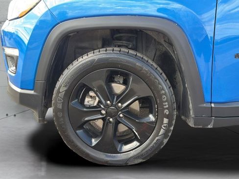 Used 2021 Jeep Compass Latitude AWD/4WD image 32