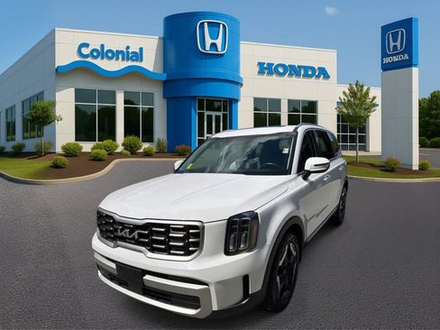 Used 2023 Kia Telluride S w/ S Sunroof Package AWD/4WD image 2