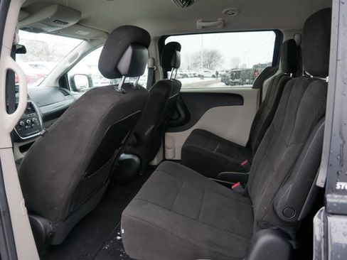 Used 2012 Dodge Grand Caravan SXT image 17