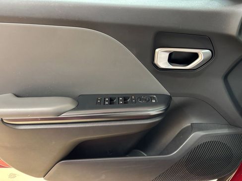 Used 2025 Kia K4 FWD image 18