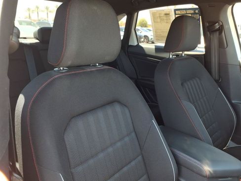 Used 2019 Volkswagen Jetta GLI FWD image 11