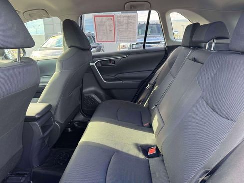 Used 2020 Toyota RAV4 LE image 11