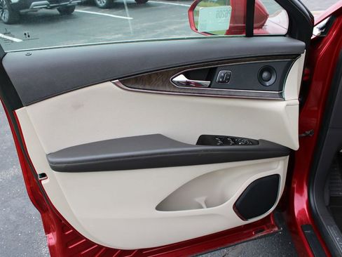 Used 2020 Lincoln Nautilus Reserve FWD image 29