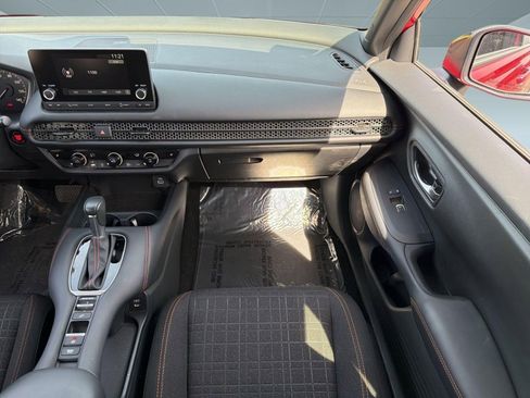 Used 2025 Honda HR-V Sport image 28