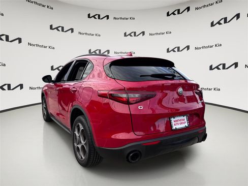 Used 2022 Alfa Romeo Stelvio Sprint image 6
