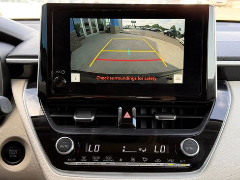 Used 2024 Toyota Corolla Cross XLE w/ Convenience Package image 41