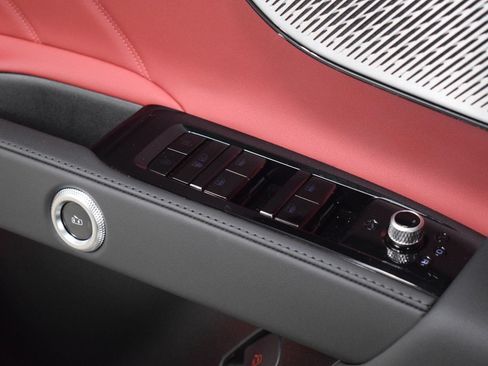 Certified 2025 Maserati Grecale Modena AWD/4WD image 40