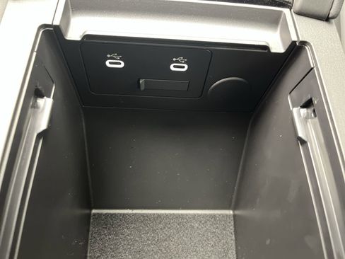 Certified 2025 MAZDA MAZDA3 s Sport image 21