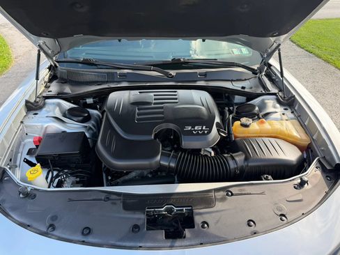 Used 2019 Dodge Charger SXT AWD/4WD image 54