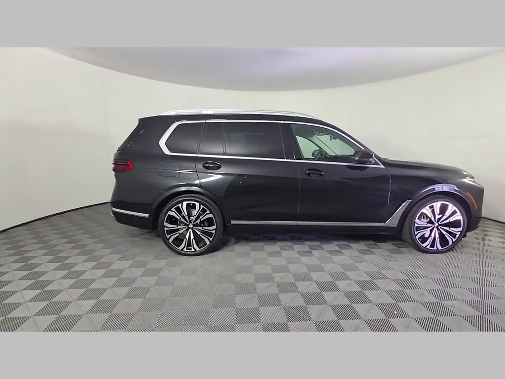 Used 2024 BMW X7 xDrive40i AWD/4WD image 36