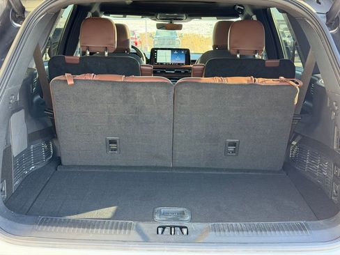 Used 2025 Lincoln Aviator Reserve w/ Jet Appearance Package image 9