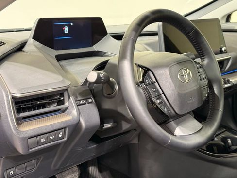 Used 2024 Toyota Prius XLE image 17