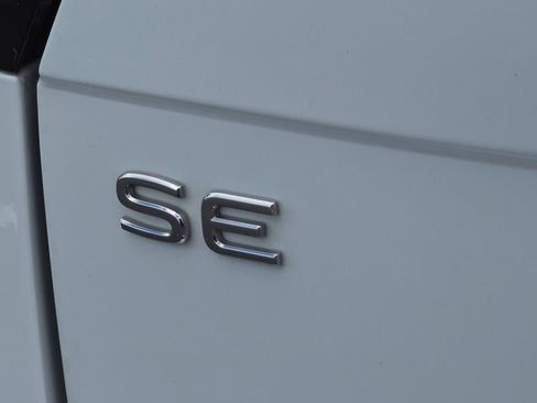 Used 2024 Volkswagen Tiguan SE R-Line AWD/4WD image 16