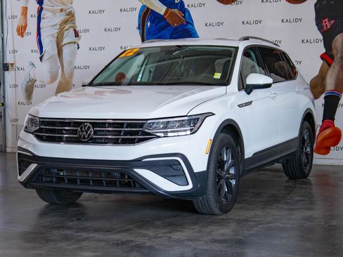 Used 2022 Volkswagen Tiguan SE image 20