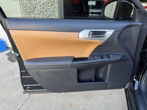 Used 2012 Lexus CT 200h Premium w/ Premium Audio Pkg image 16