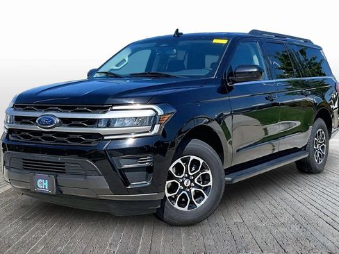 Used 2024 Ford Expedition Max XLT AWD/4WD image 3