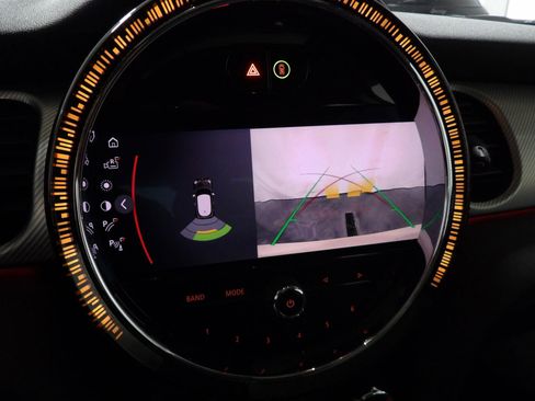 Used 2022 MINI Cooper 2-Door Hardtop image 12