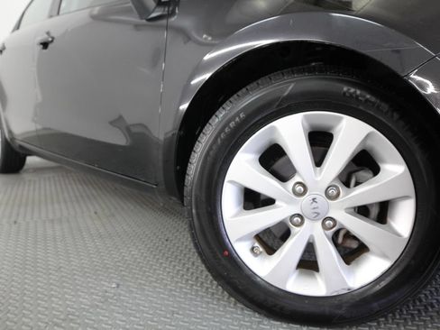 Used 2013 Kia Rio EX w/ Convenience Pkg FWD image 19