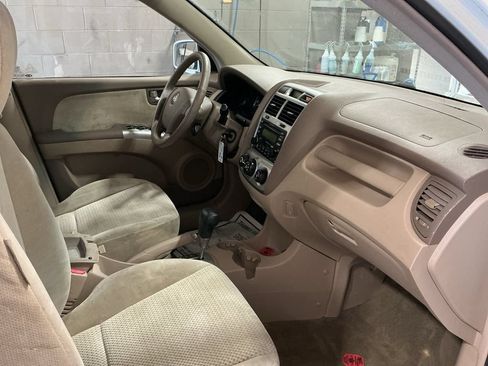 Used 2005 Kia Sportage EX AWD/4WD image 24