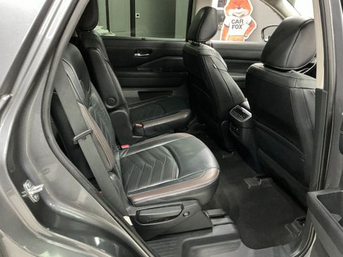 Used 2022 Nissan Pathfinder Platinum w/ Cargo Package image 26