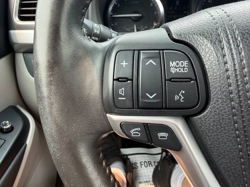 Used 2015 Toyota Highlander XLE AWD/4WD image 20
