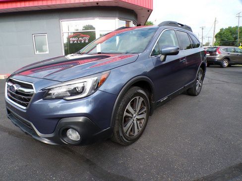 Used 2018 Subaru Outback 2.5i Limited AWD/4WD image 6