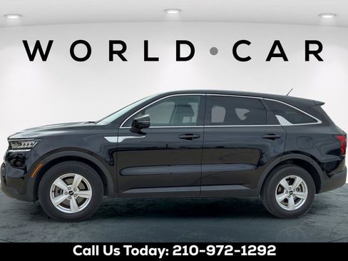 Used 2022 Kia Sorento LX FWD image 4