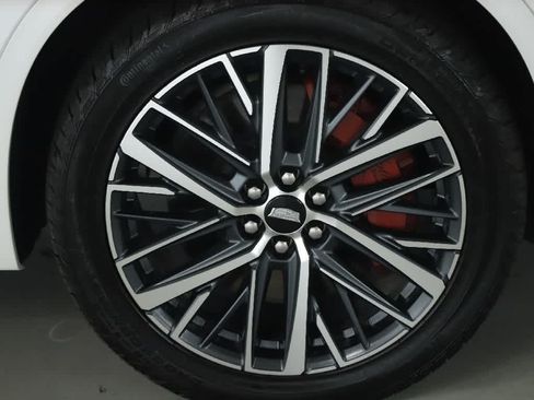 Used 2025 Cadillac XT6 Sport AWD/4WD image 10