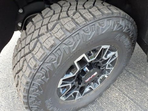 New 2026 GMC Sierra 2500 AT4X AWD/4WD image 15