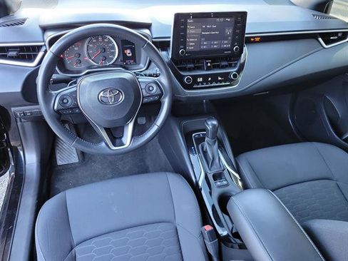 Used 2022 Toyota Corolla SE image 8