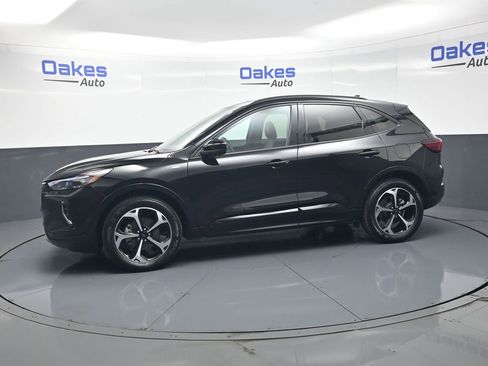 Used 2023 Ford Escape ST-Line Elite w/ Premium Technology Package AWD/4WD image 5