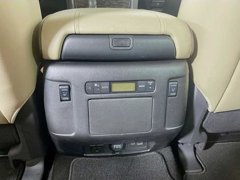 Certified 2024 Nissan Armada Platinum image 25