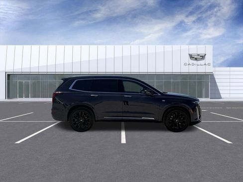 Used 2024 Cadillac XT6 Premium Luxury w/ LPO, Floor Liner Package AWD/4WD image 2