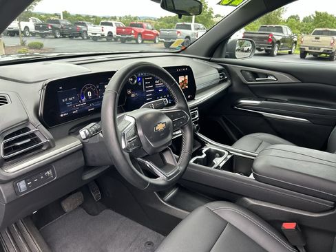 Used 2026 Chevrolet Traverse LT AWD/4WD image 24