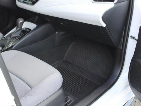 Certified 2023 Toyota Corolla SE image 36