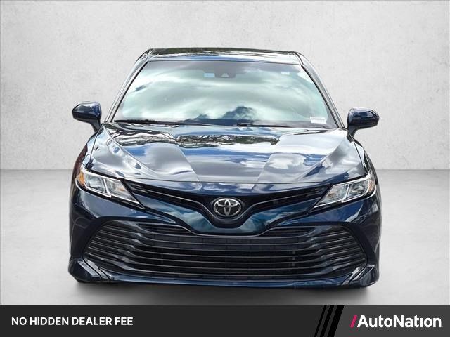 Used 2018 Toyota Camry LE FWD image 1